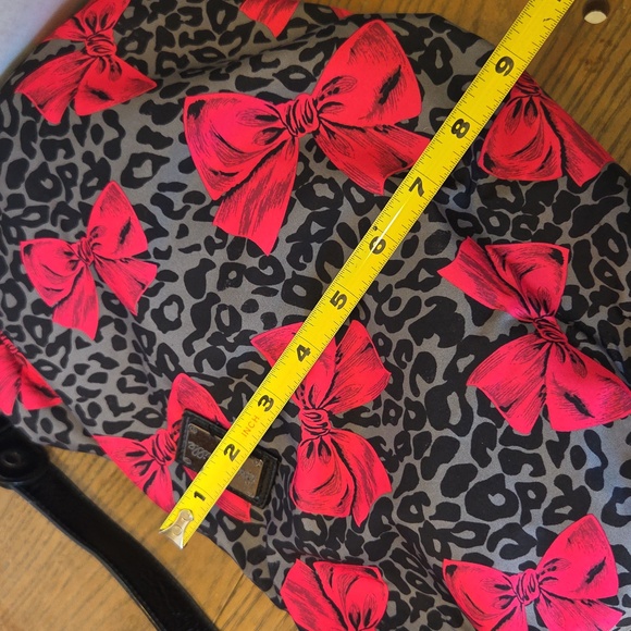 Betseyville Betsey Johnson Black and Pink Bow Women's Bag - Picture 12 of 12